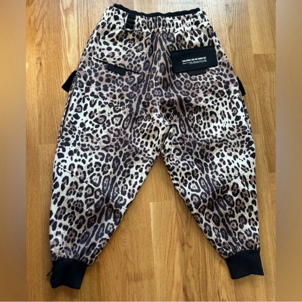 Men’s Dolce & Gabbana Leop print Joggers, size Small.